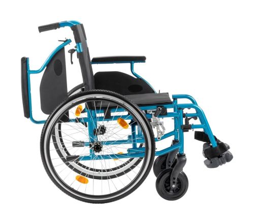 MultiMotion M7 lichtgewicht aluminium rolstoel 50 cm zitbreedte - zijkant met de armleuningen opgeklapt