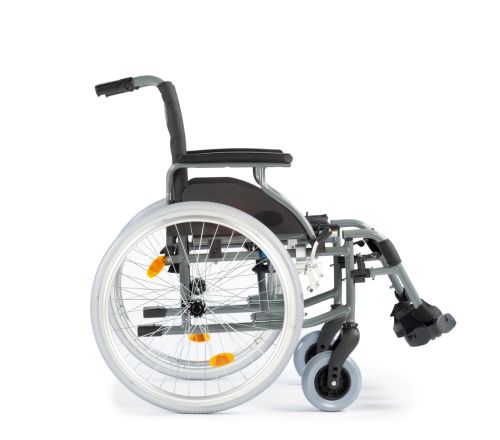 MultiMotion M6 rolstoel - 45 cm zitbreedte (zijaanzicht)
