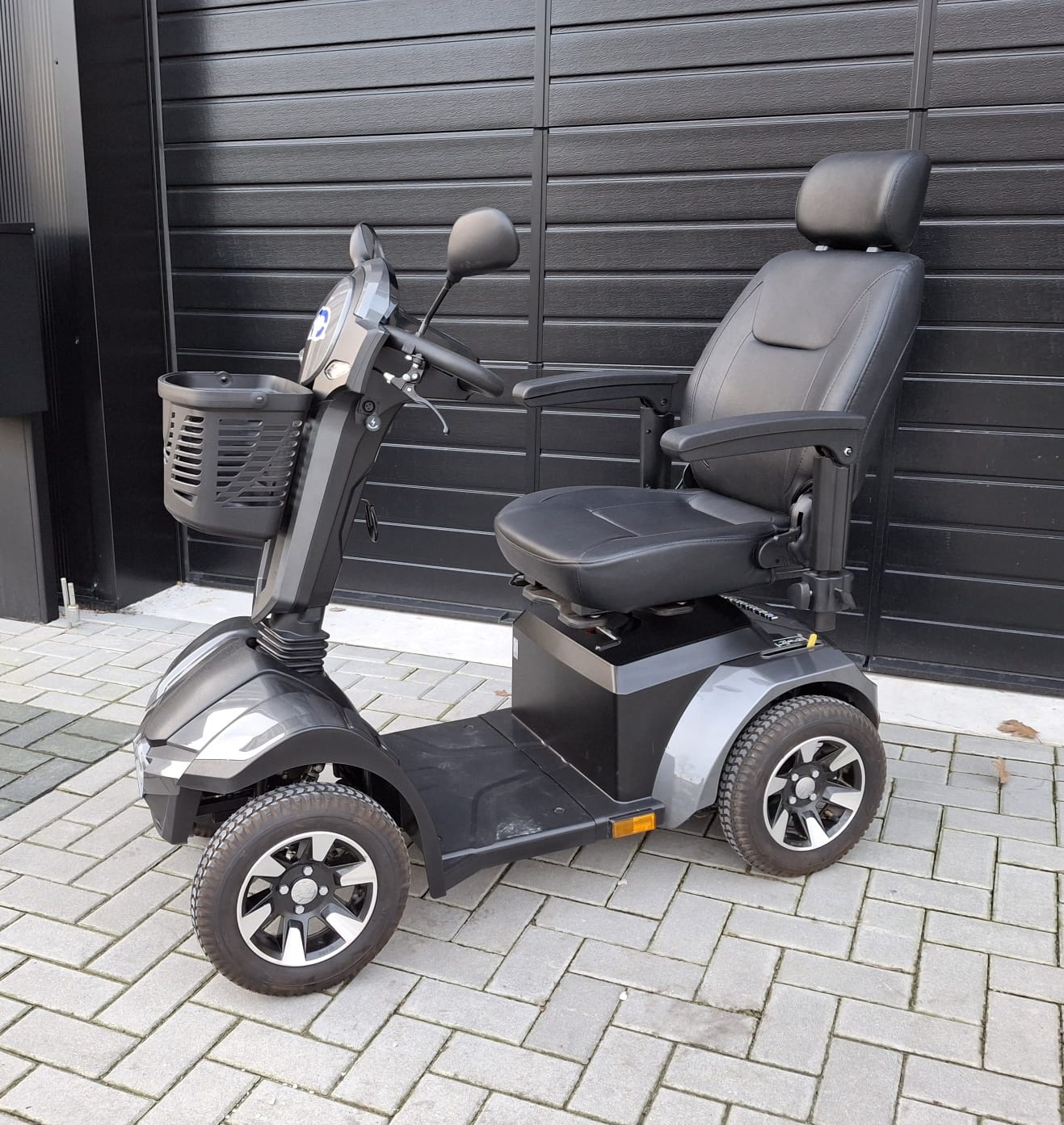Scootmobiel Vermeiren Mercurius 4D - 15km/u - Grijs
